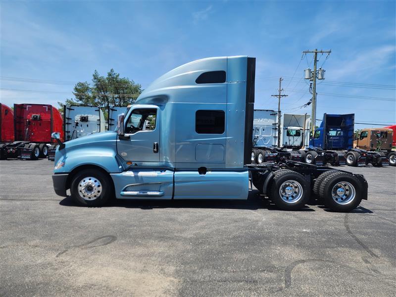 2022 International LT625