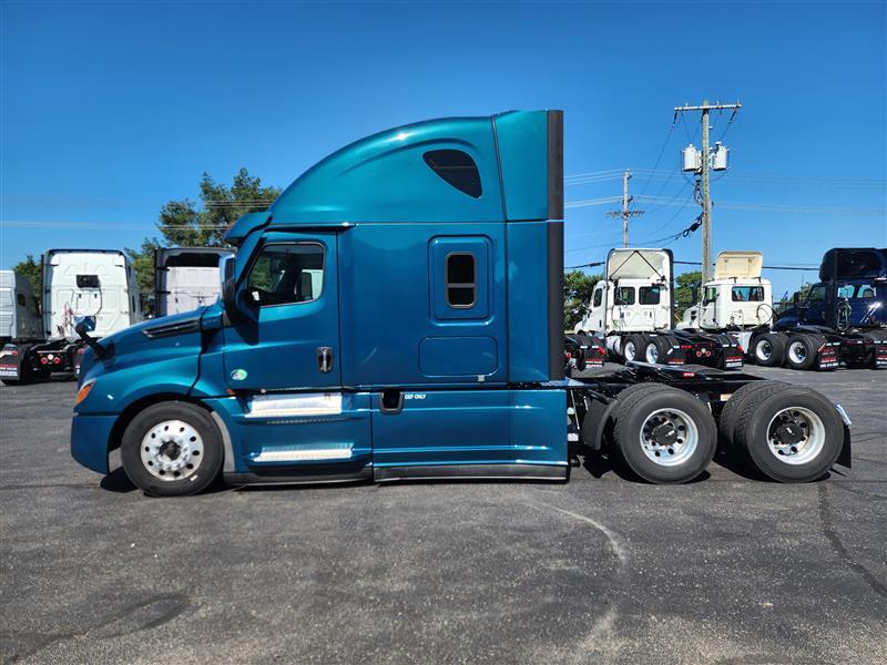 2022 Freightliner Cascadia