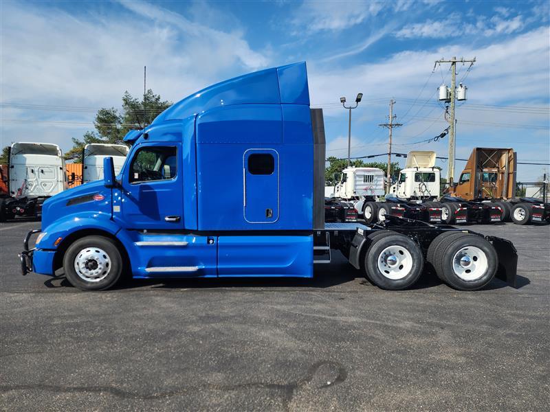 2023 Peterbilt 579