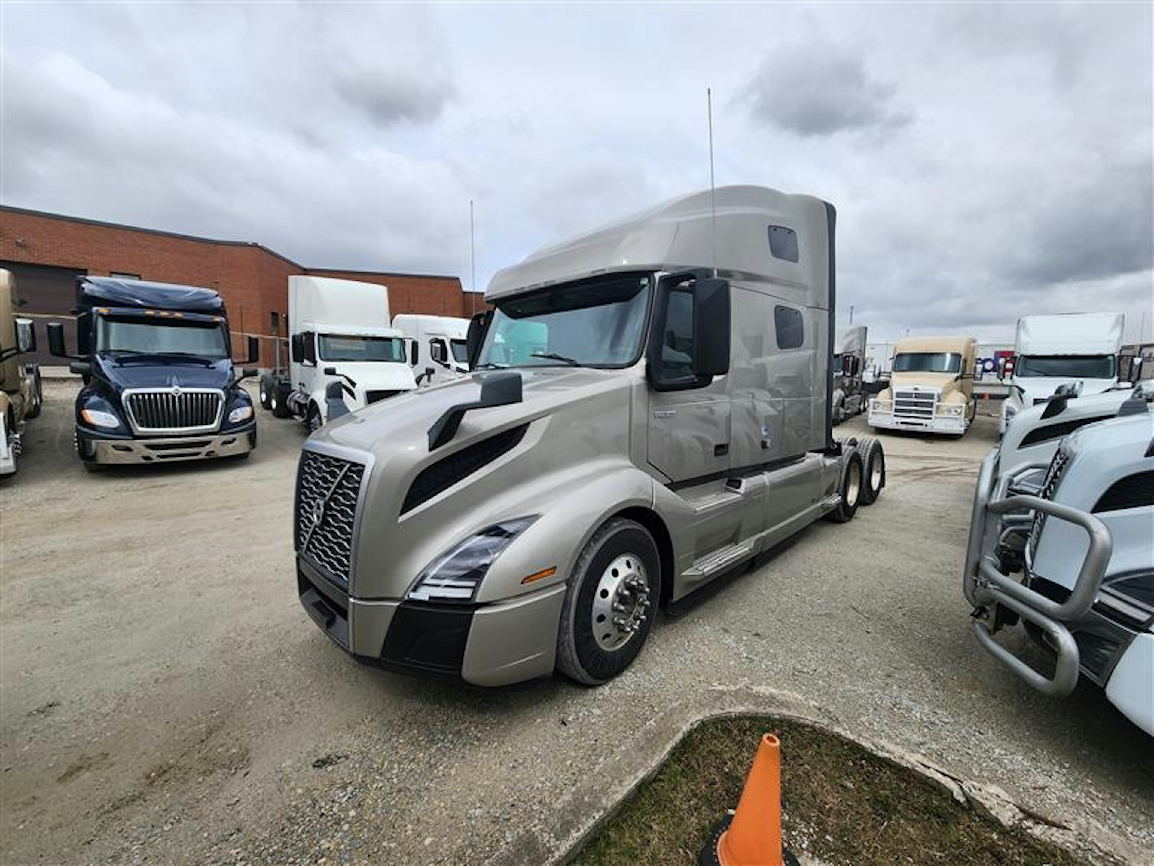 2020 Volvo VNL 760