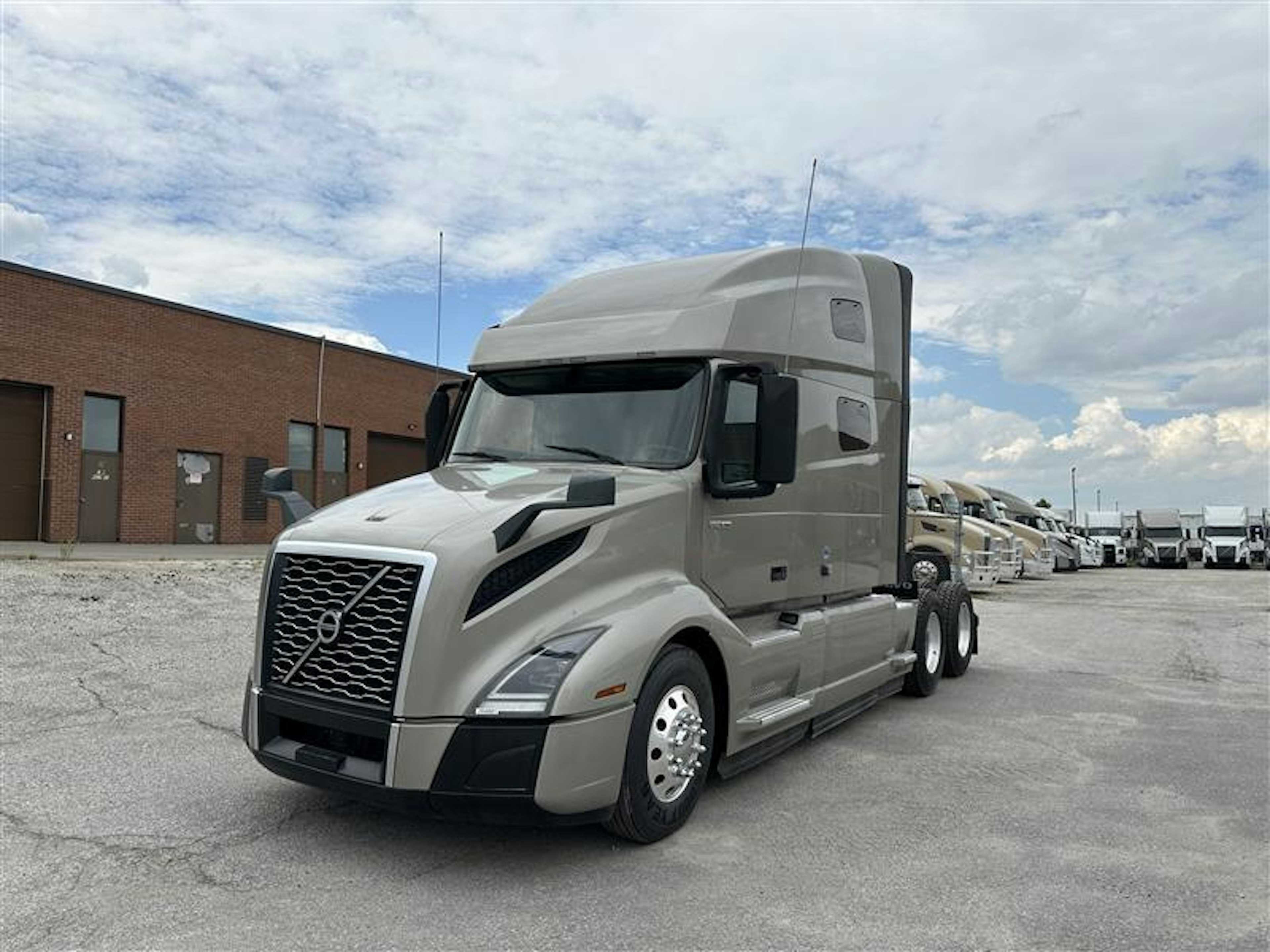 2021 Volvo VNL 760