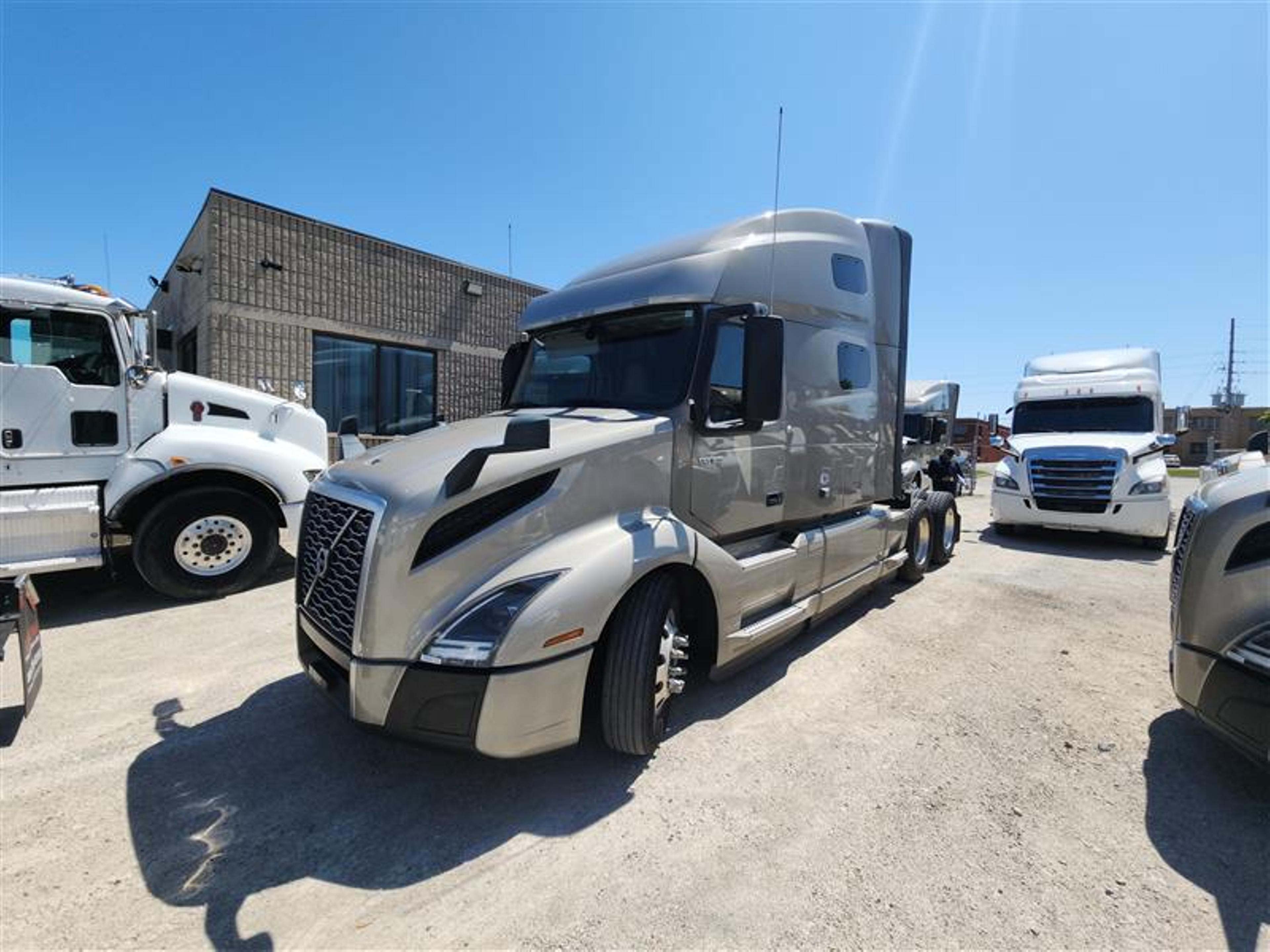 2021 Volvo VNL 760