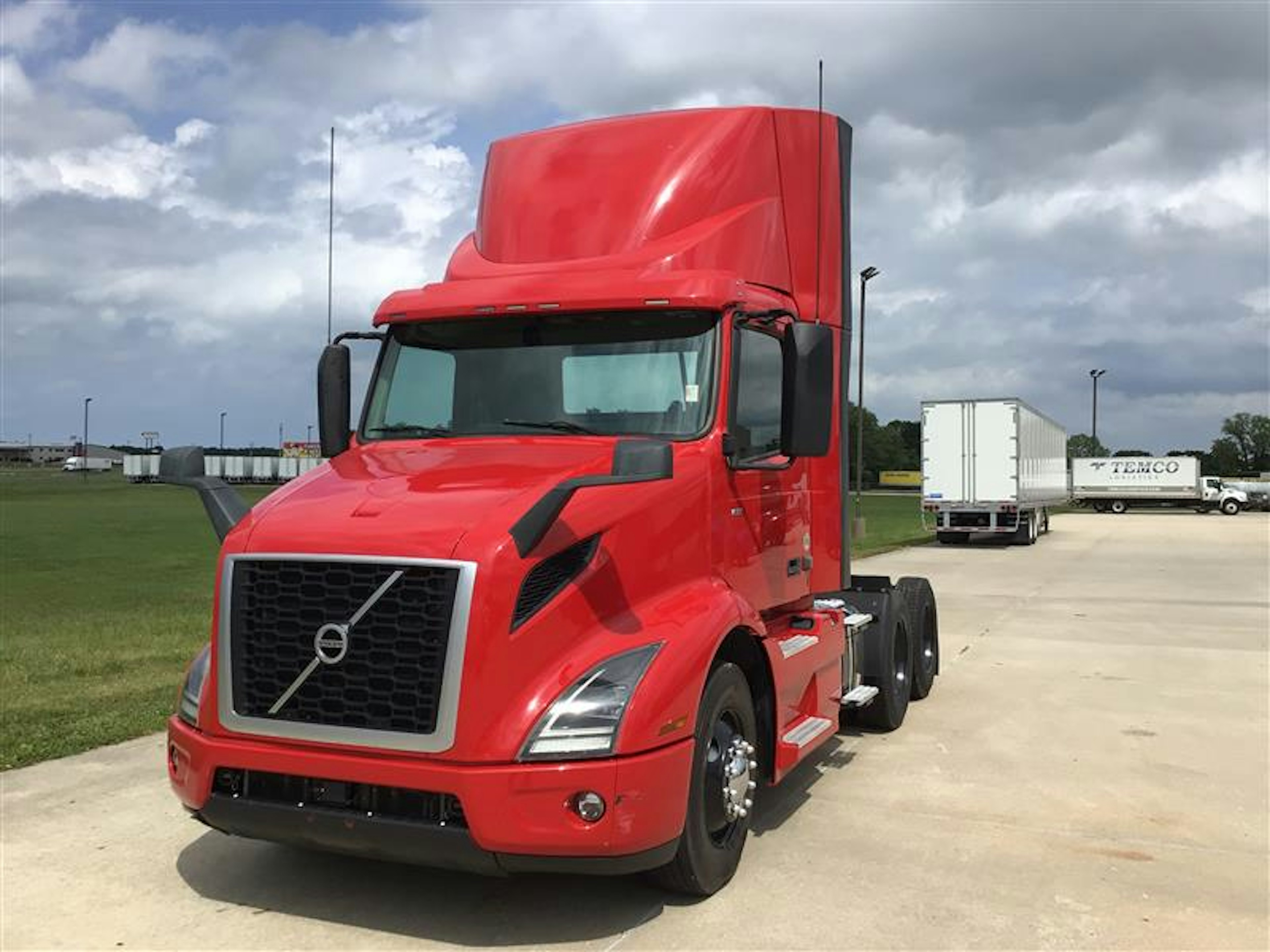 2020 Volvo VNR 300