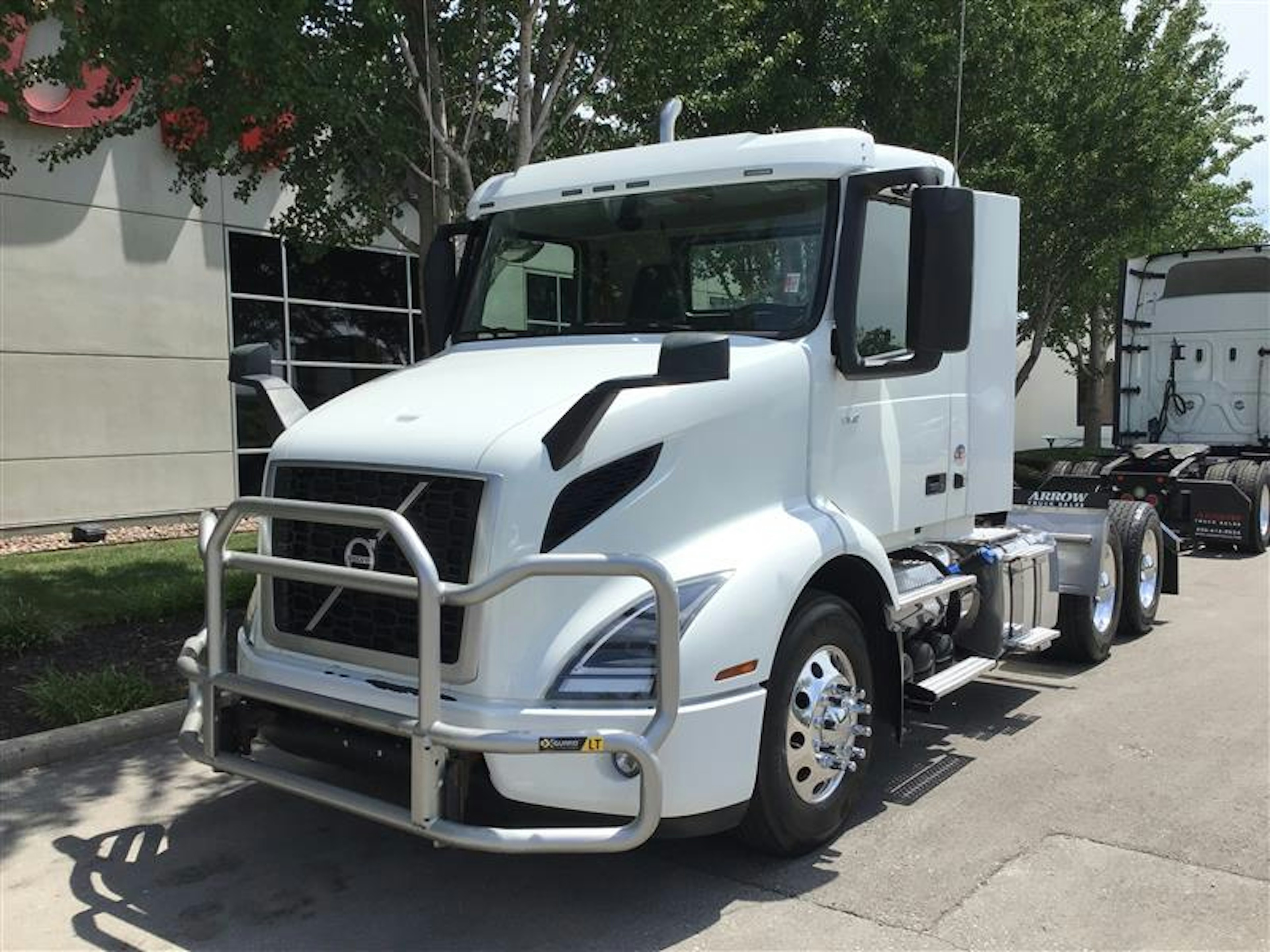 2022 Volvo VOLVO VNR64T DAY CAB