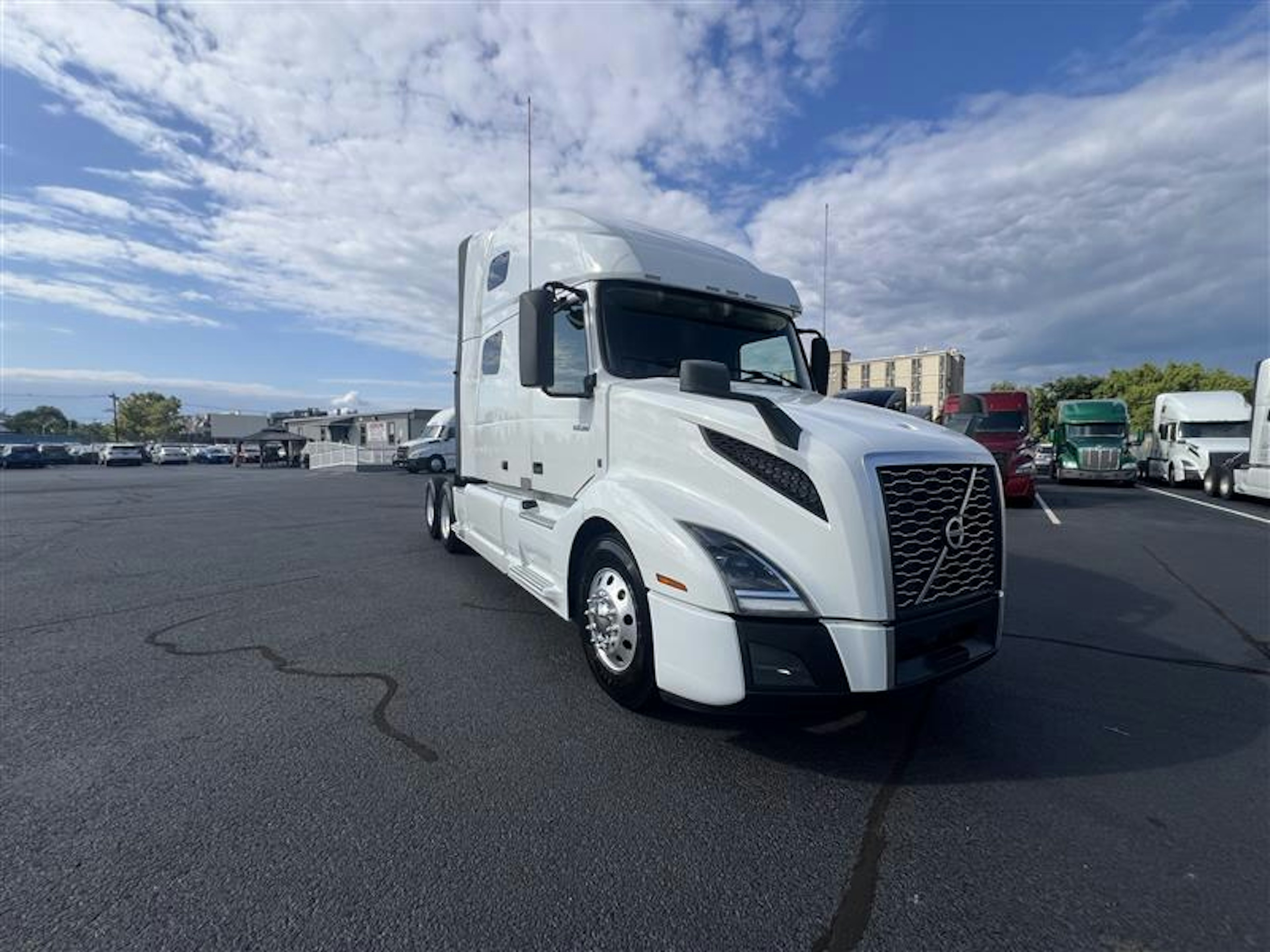 2022 Volvo VNL 760