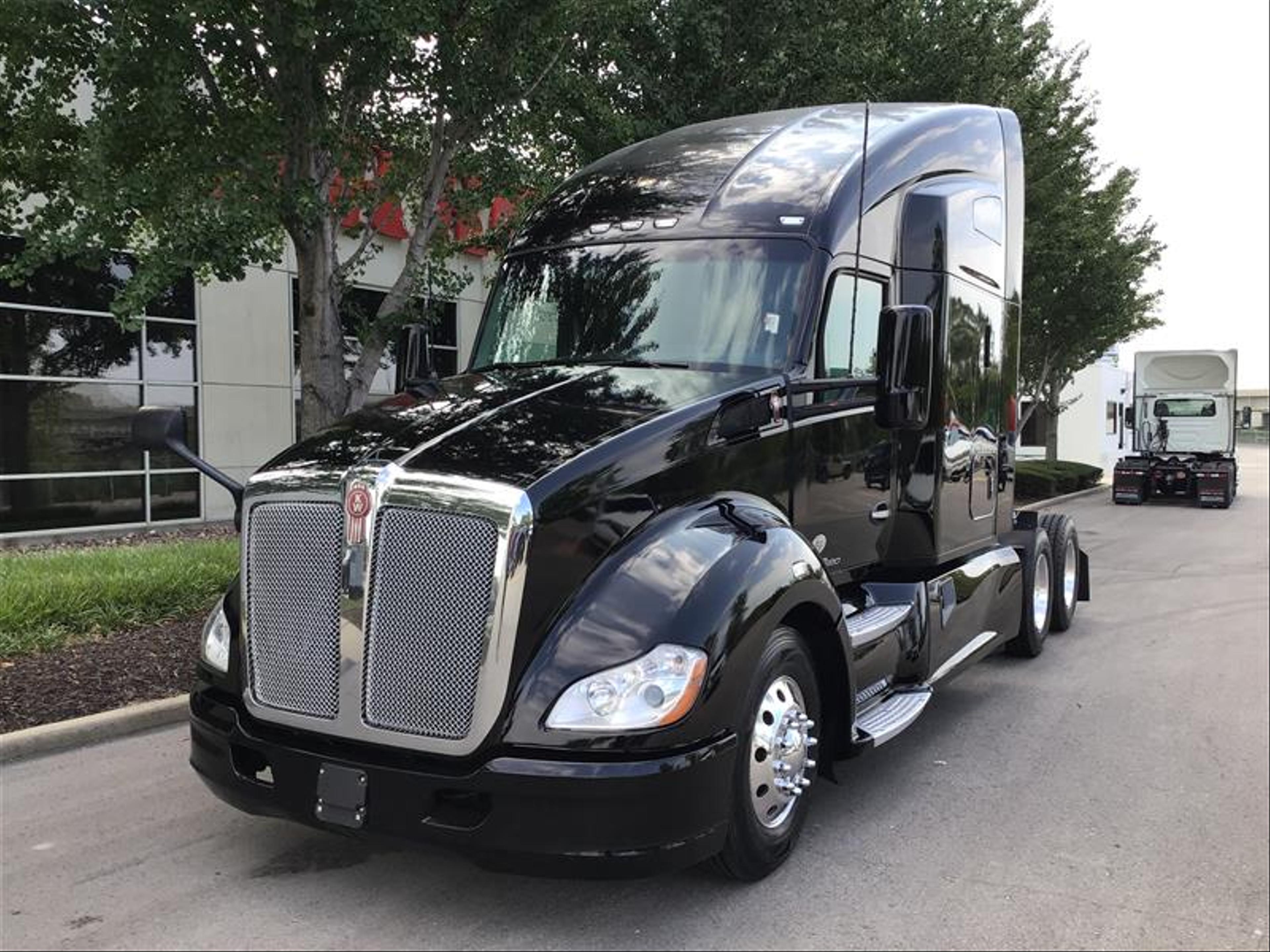 2022 Kenworth T680