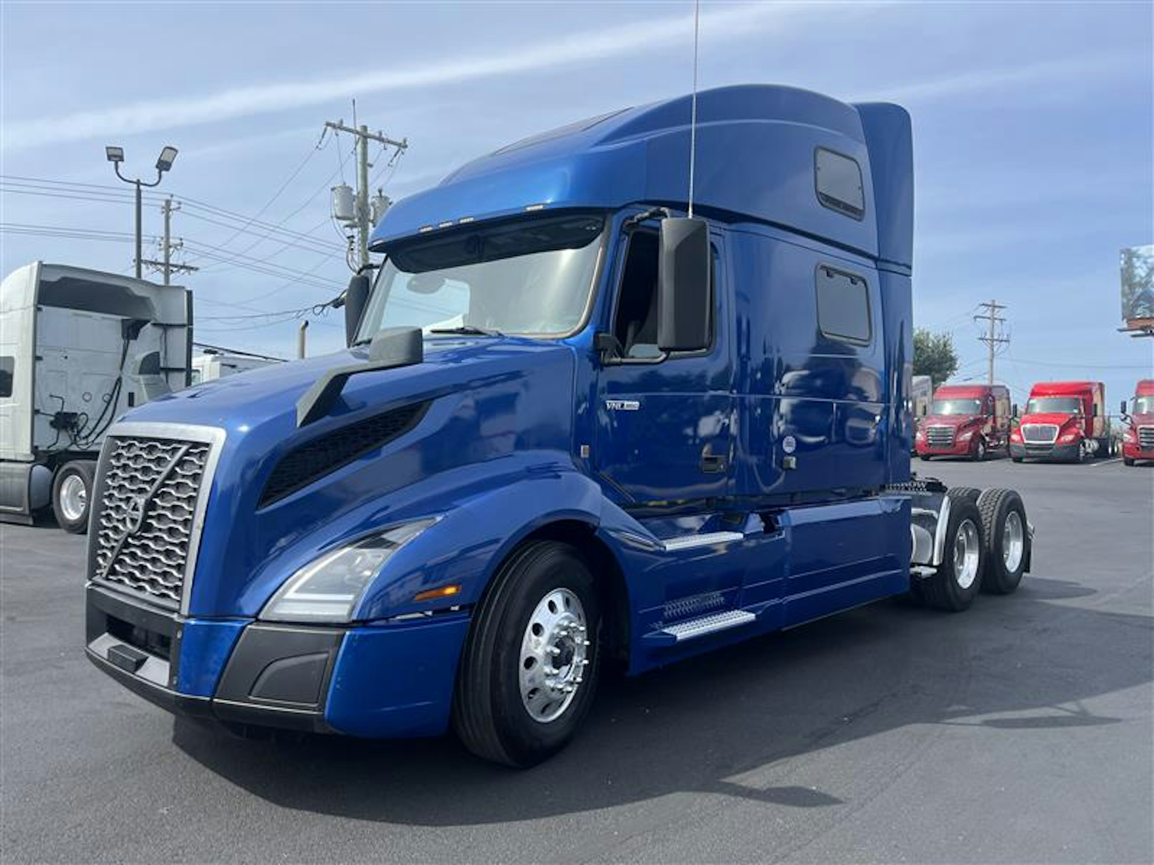 2022 Volvo VNL 860