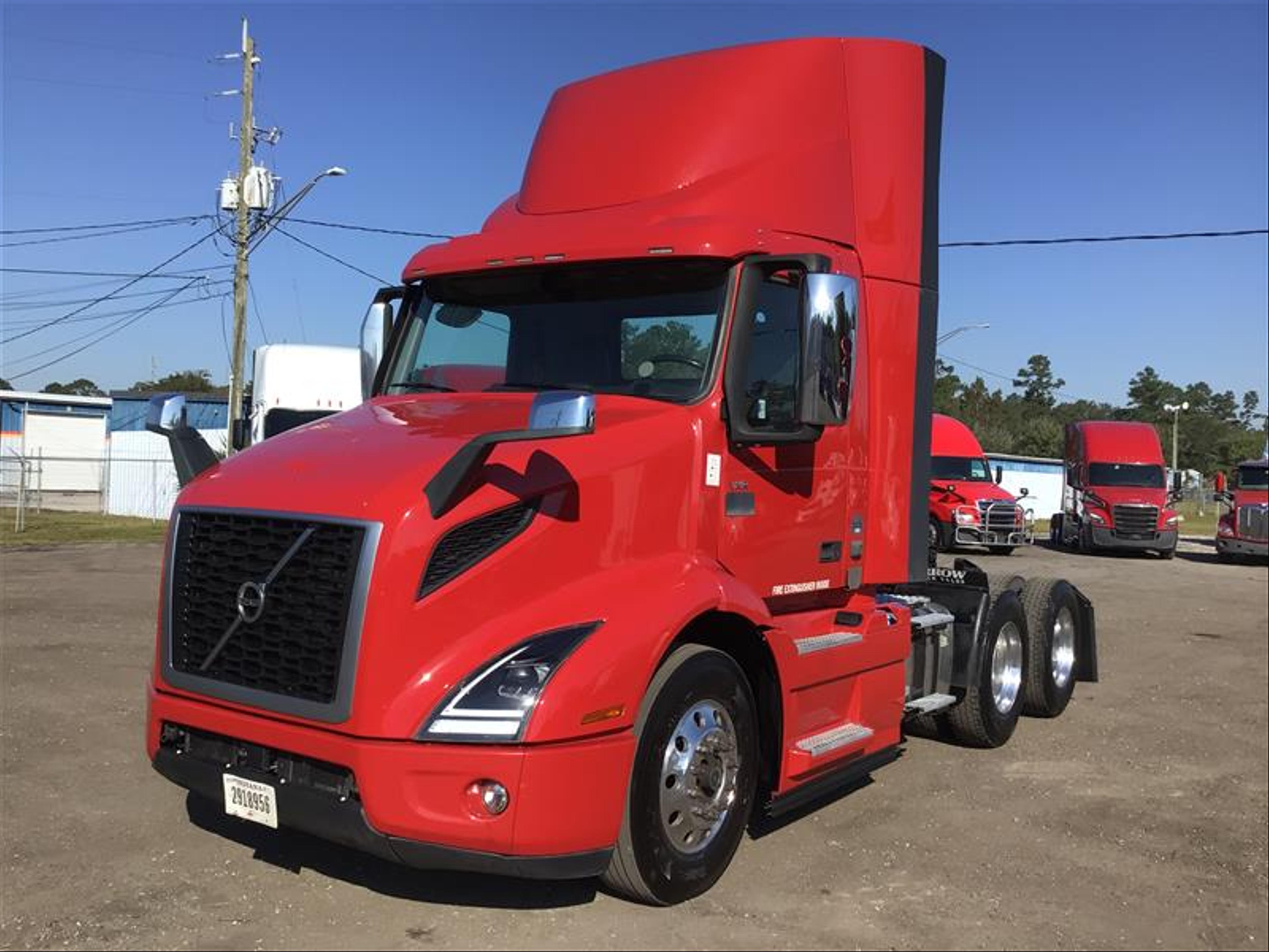 2020 Volvo VNR 300