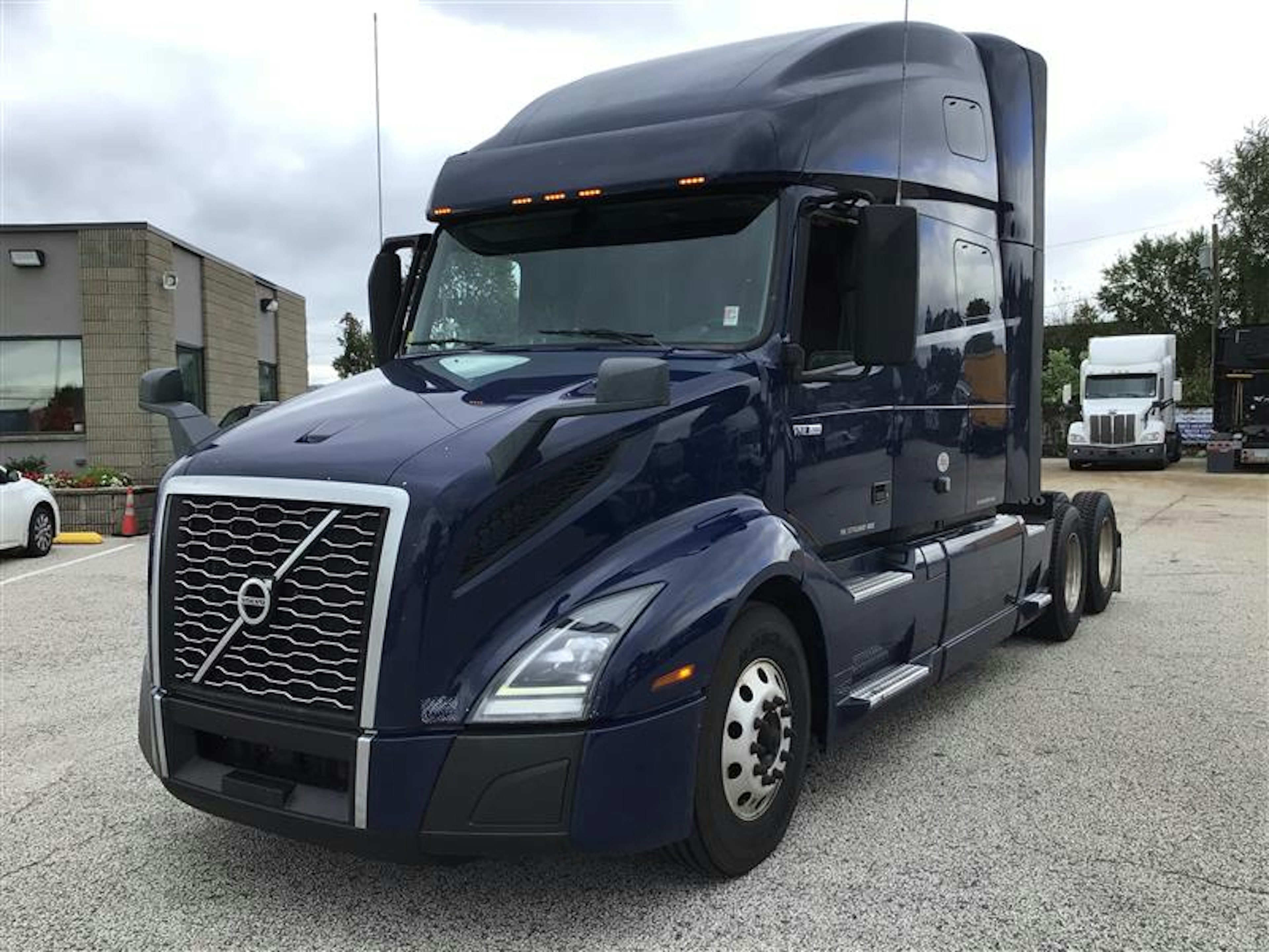 2021 Volvo VNL 760