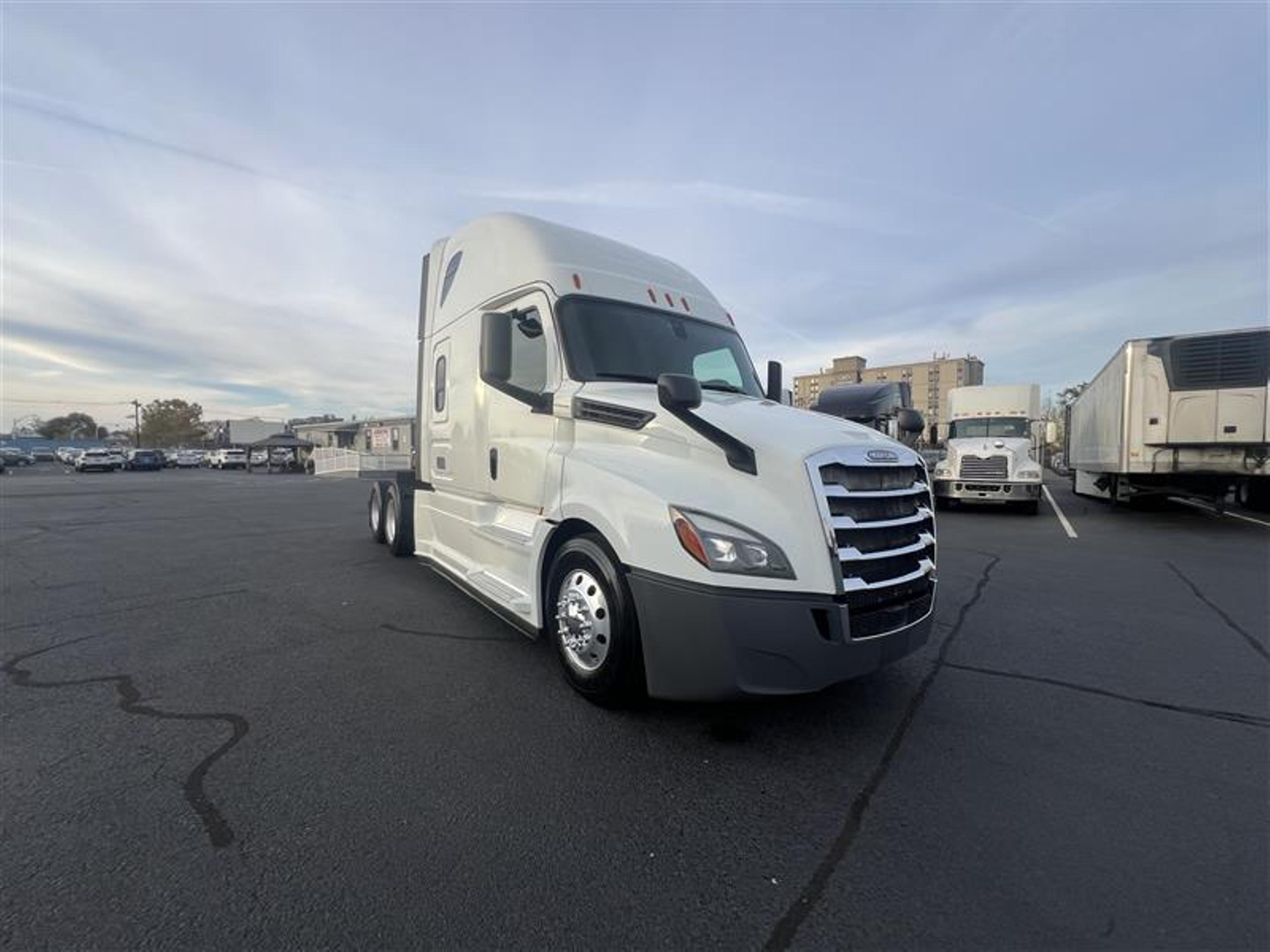 2020 Freightliner Cascadia