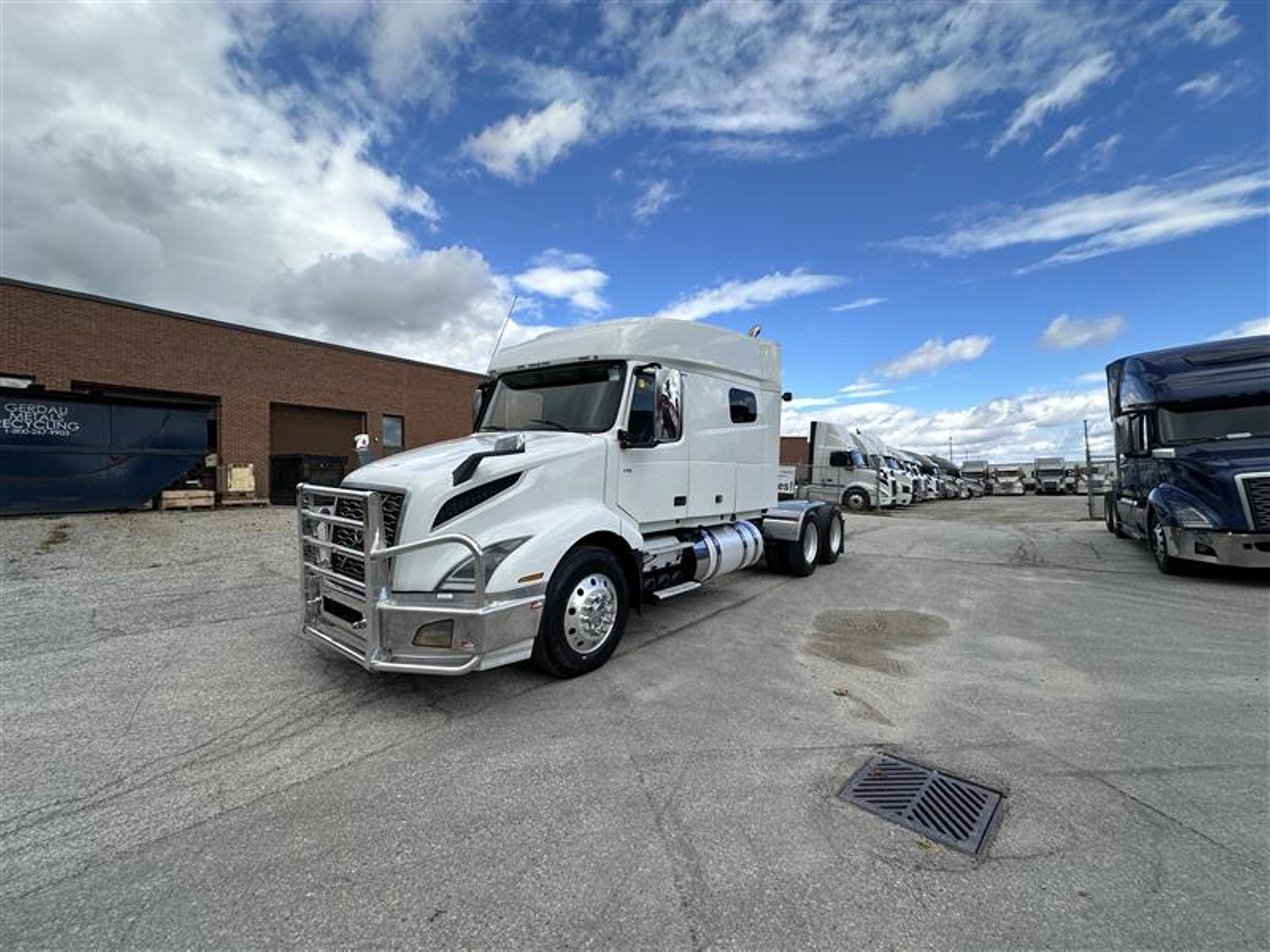 2019 Volvo VNL 740