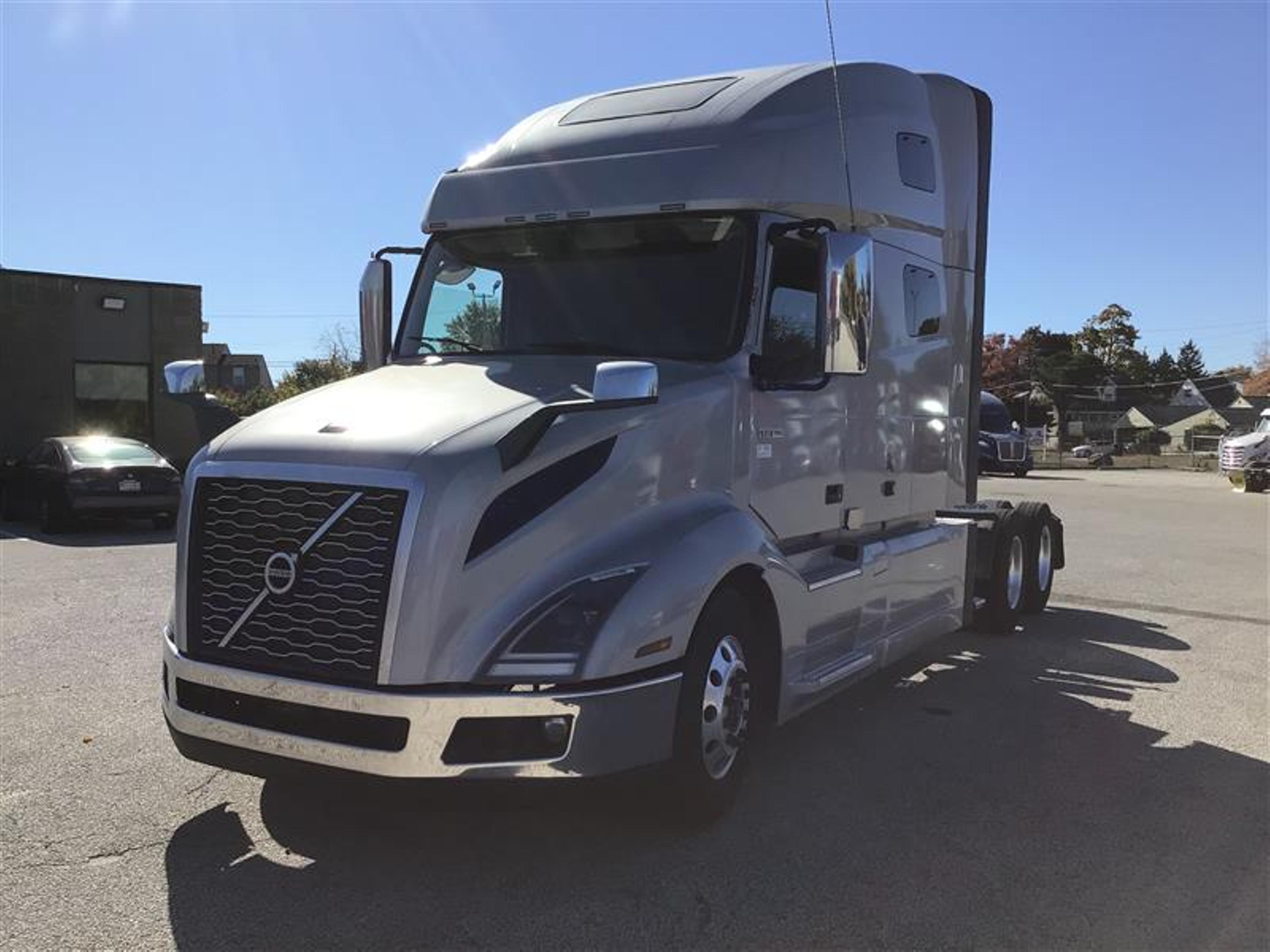 2020 Volvo VNL 760