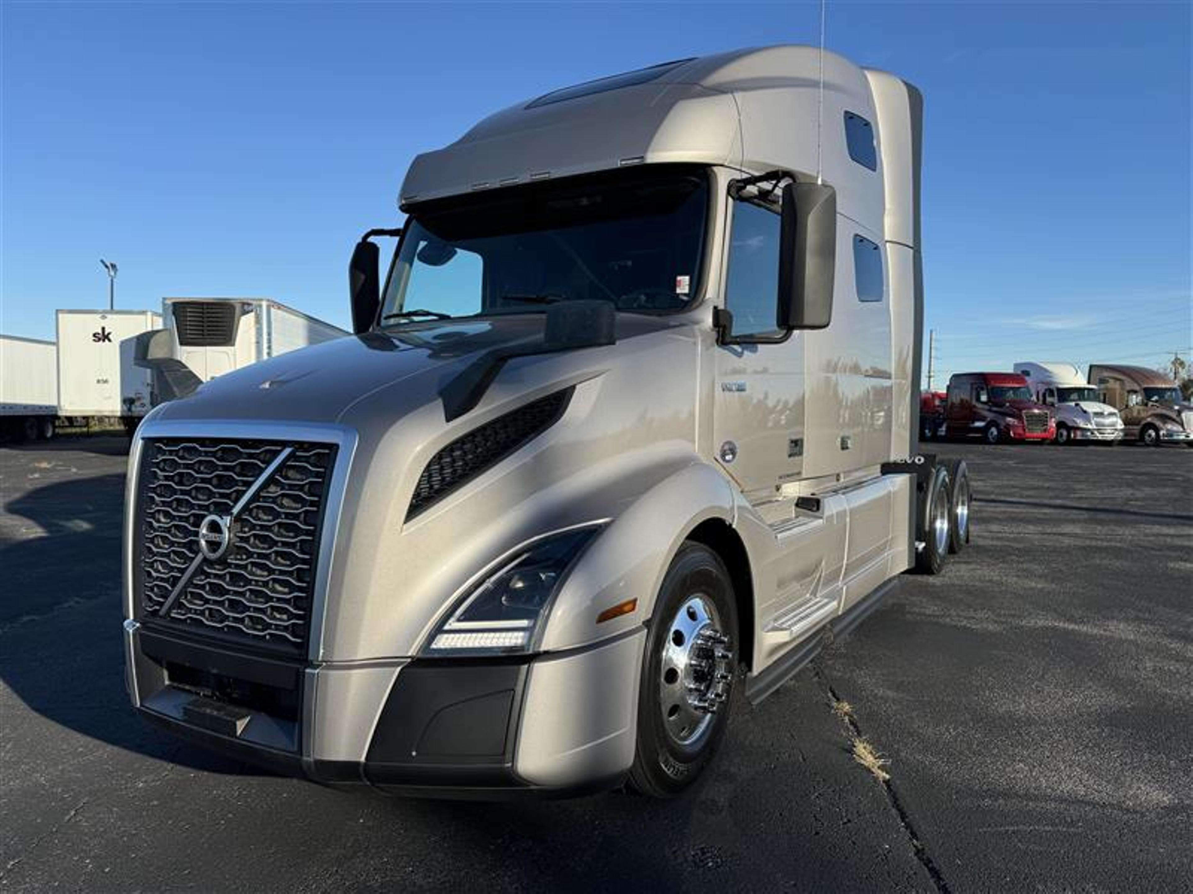 2021 Volvo VNL64T760