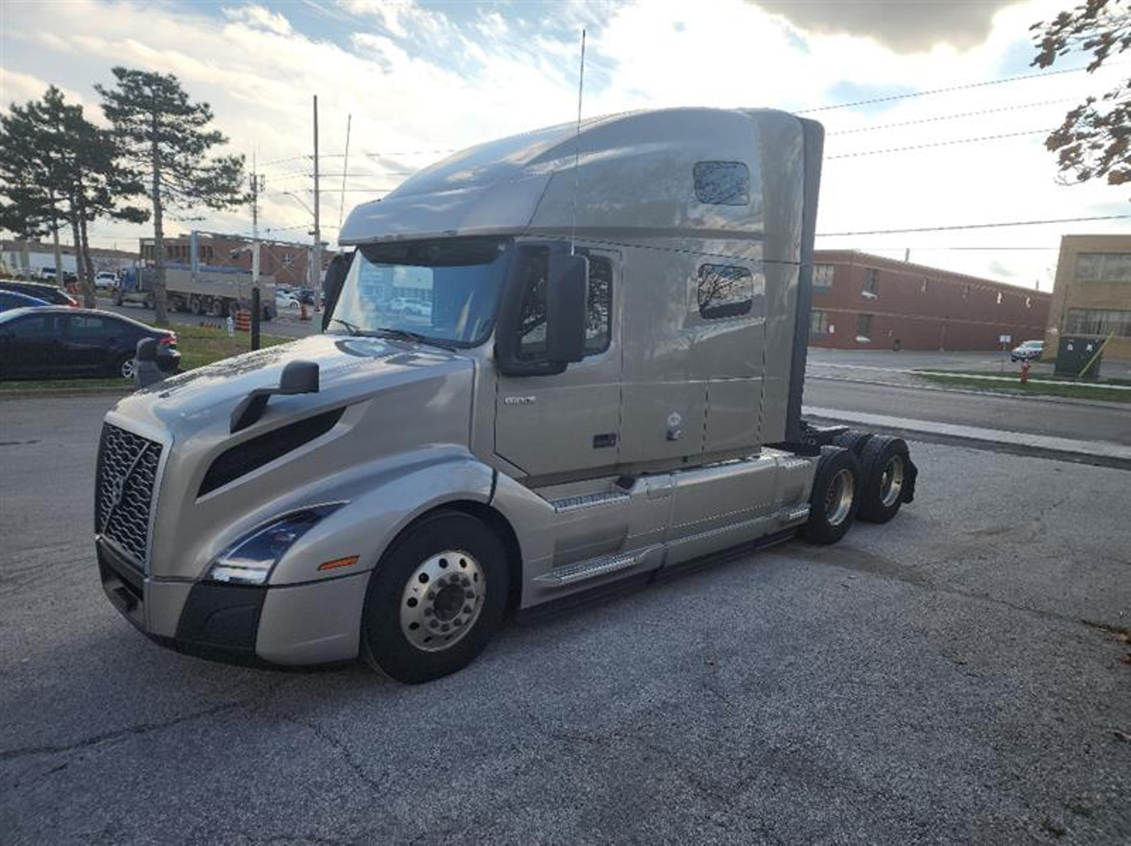 2021 Volvo VNL 760