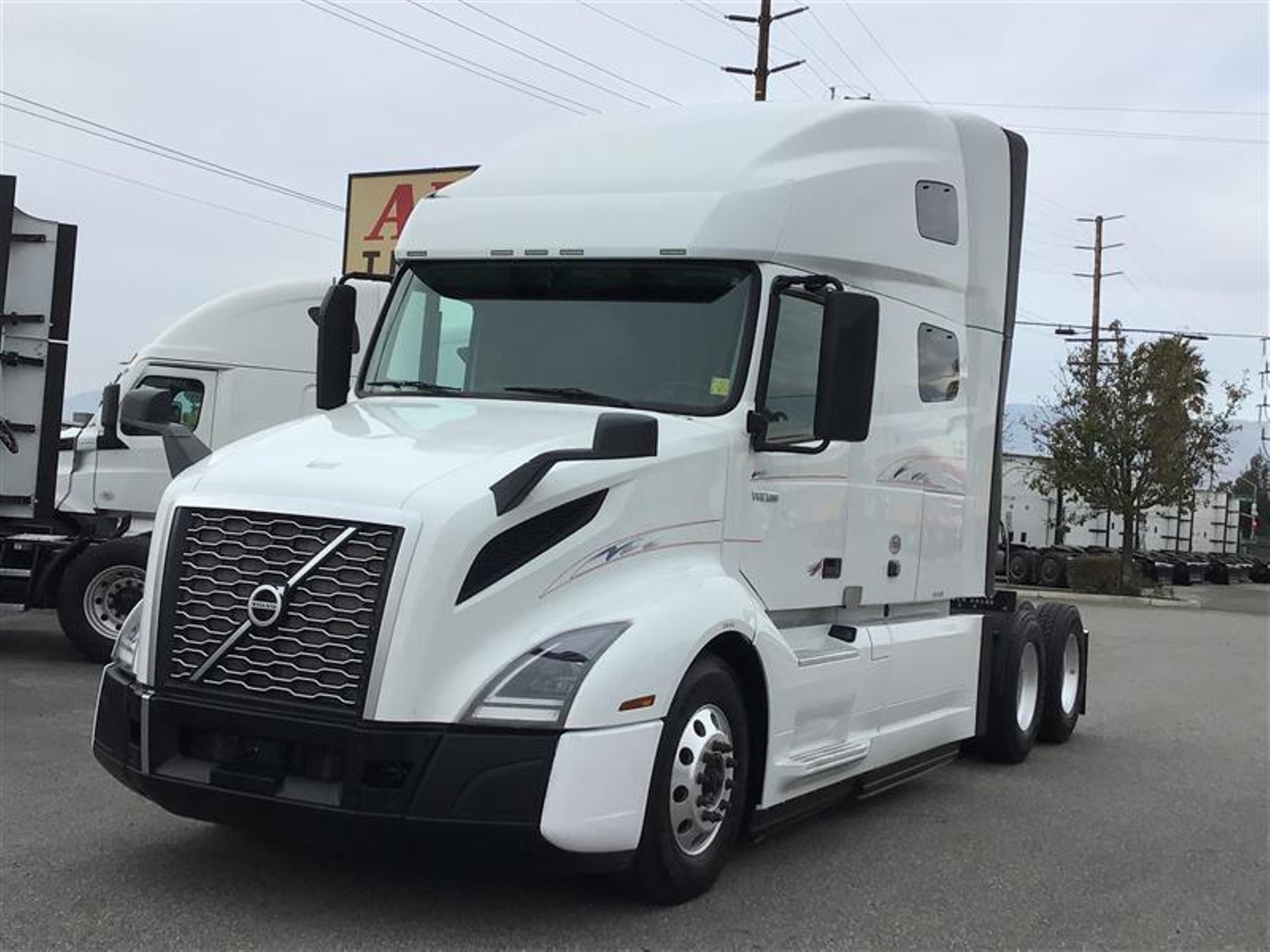 2021 Volvo VNL 760