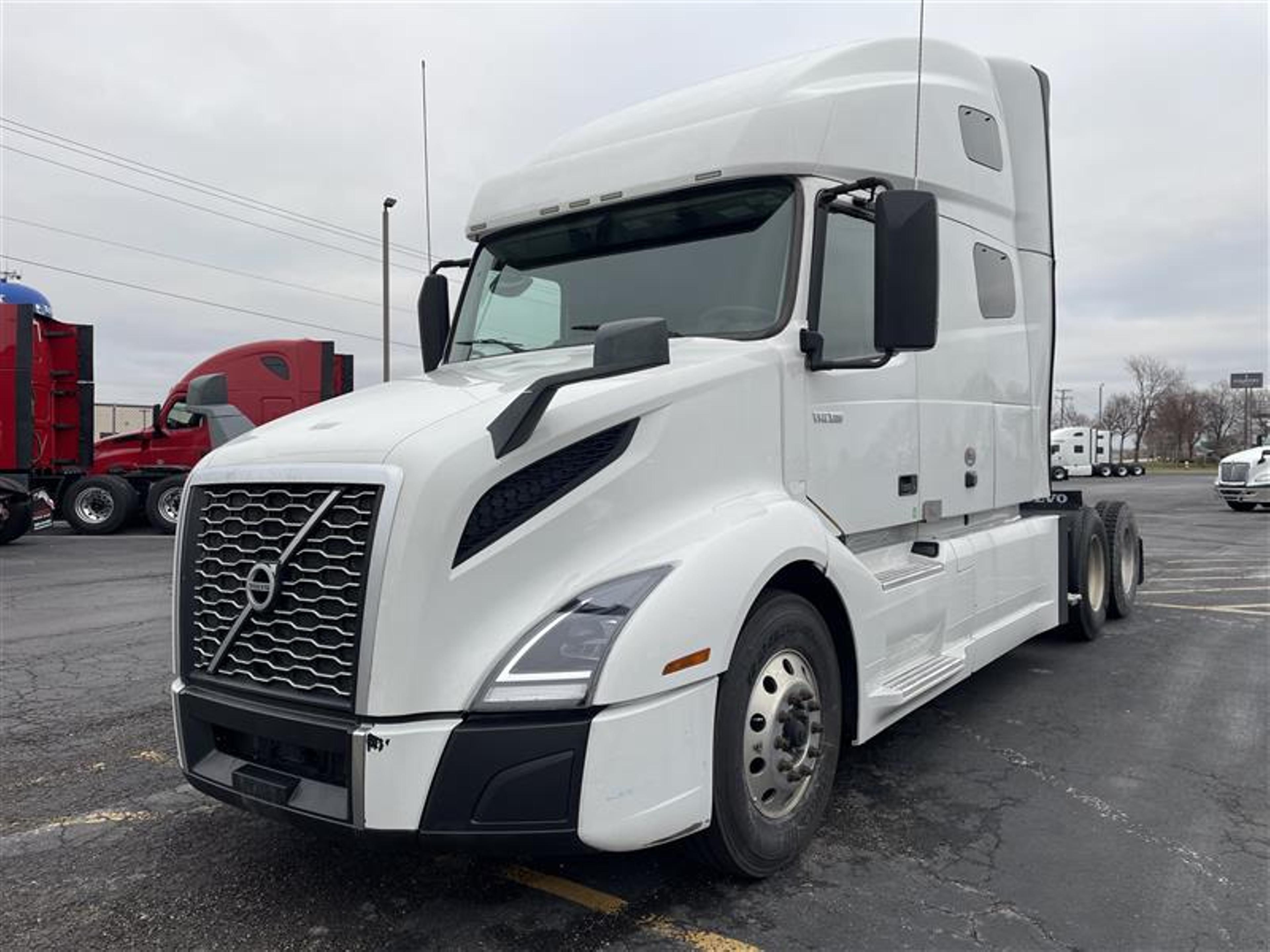 2021 Volvo VNL64T760