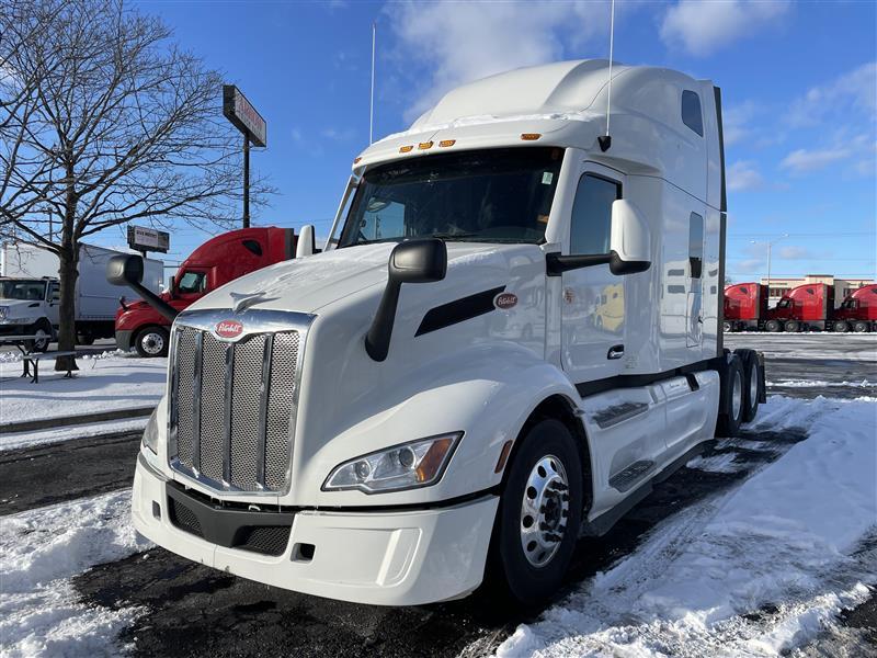 2023 Peterbilt 579