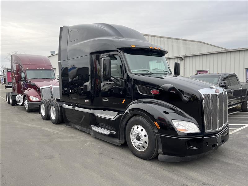 2022 Peterbilt 579