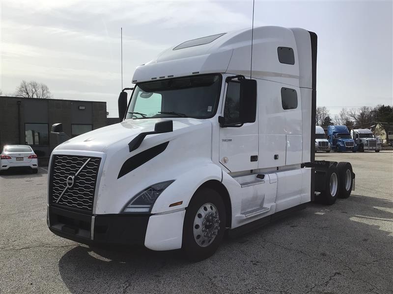 2021 Volvo VNL64T760