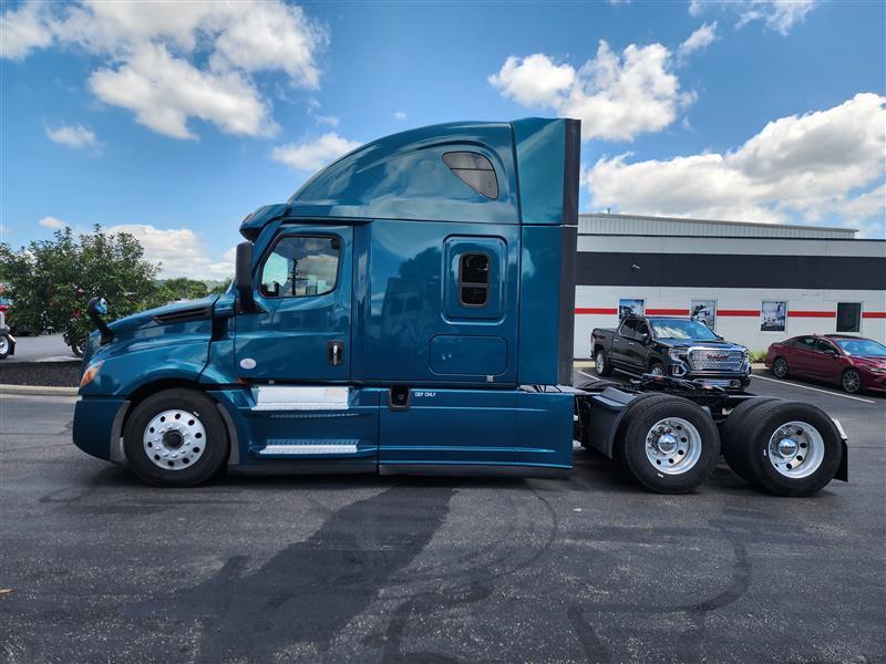 2022 Freightliner Cascadia