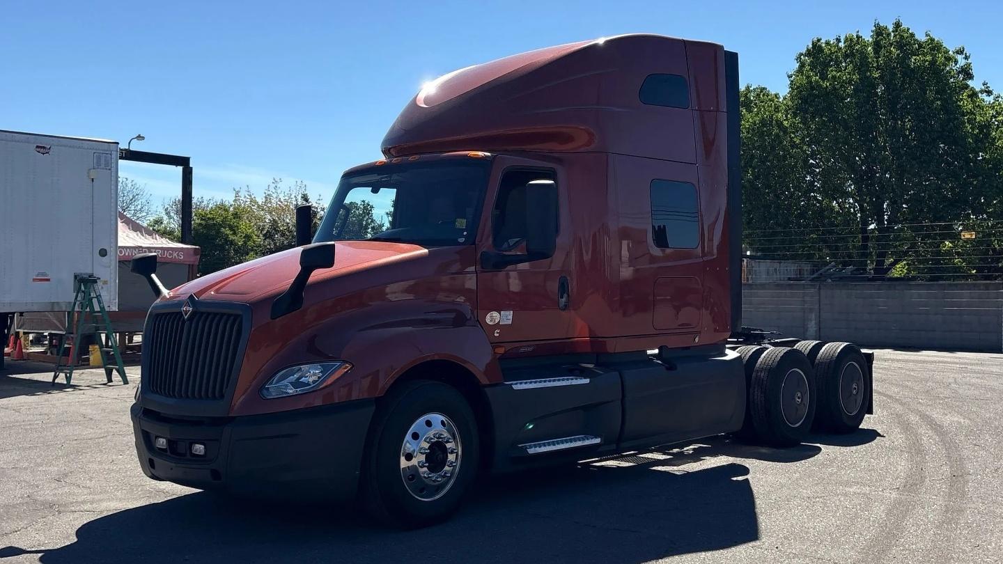 2022 International LT