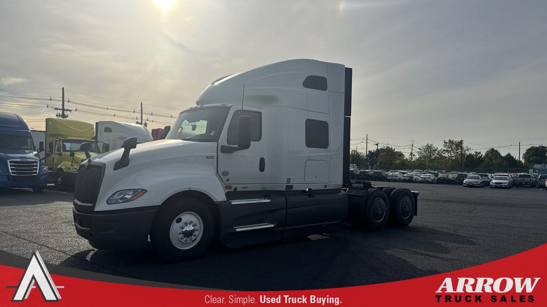 2022 International LT625