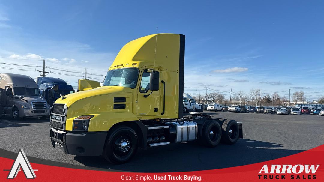 2023 Mack AN64T