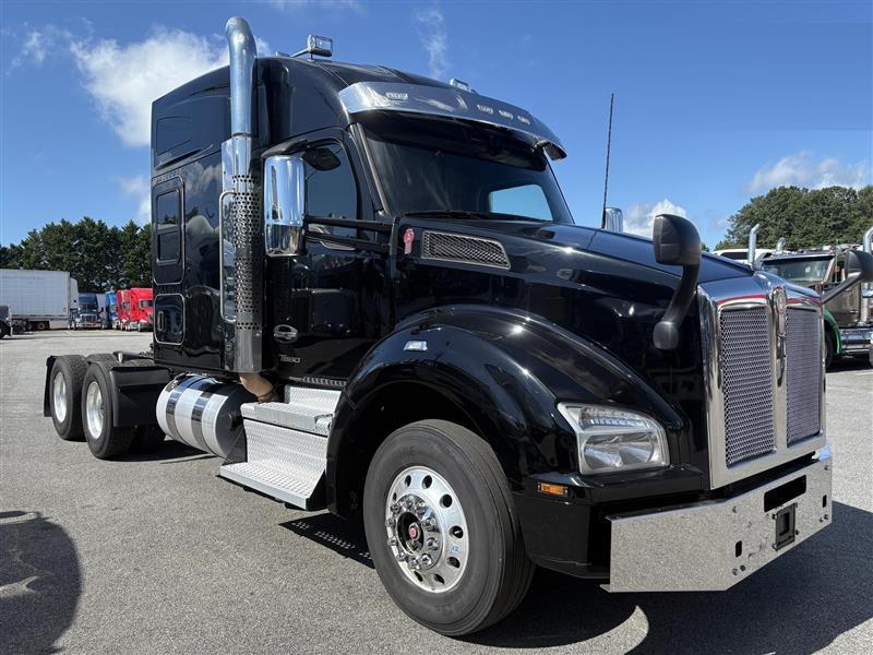2022 Kenworth T880