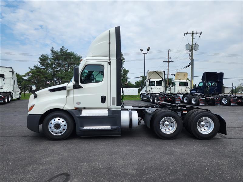 2022 Freightliner Cascadia
