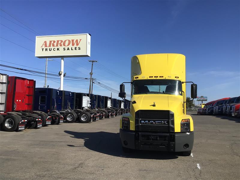2023 Mack AN64T