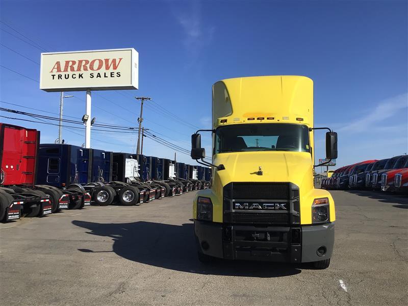 2023 Mack AN64T
